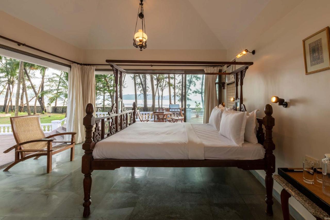 Casa Del Mer By Stayvista - Nearby Beach With, Sea-View Rooms & Coconut Farm Alibag Exterior photo
