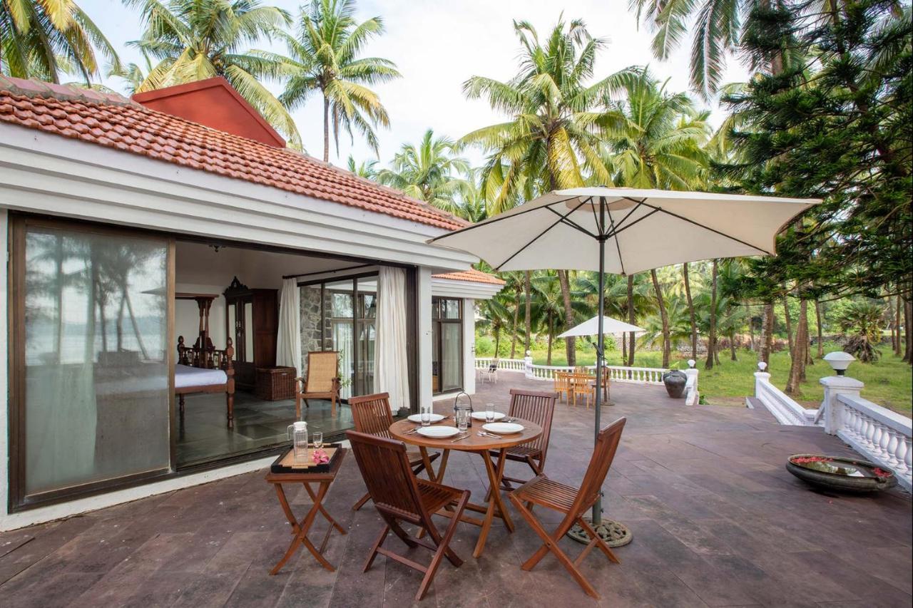 Casa Del Mer By Stayvista - Nearby Beach With, Sea-View Rooms & Coconut Farm Alibag Exterior photo